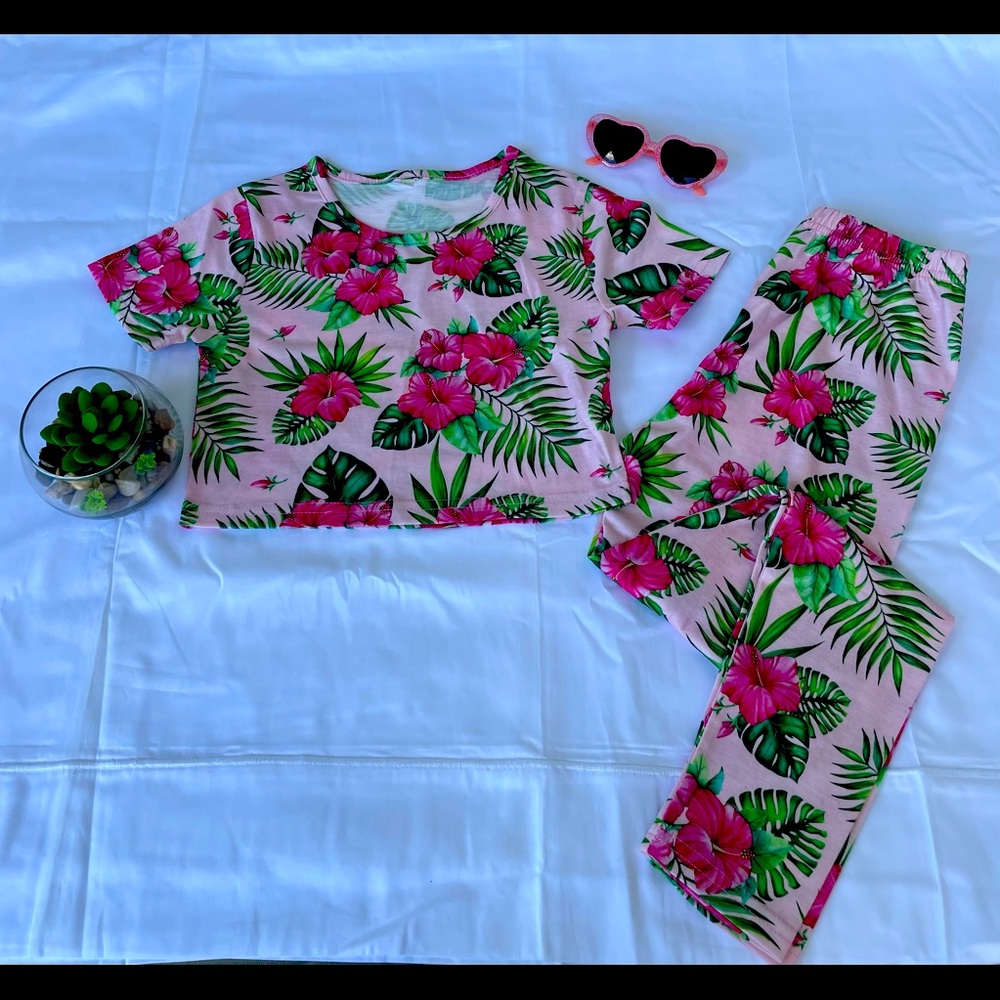 SHEIN Girls Floral Print Tank Top and Leggings Set